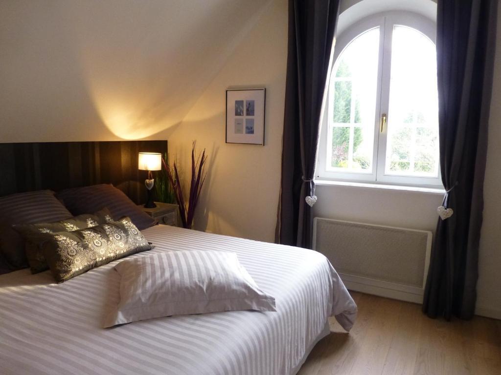 Chambres D'Hotes La Parenthez' Haguenau Phòng bức ảnh